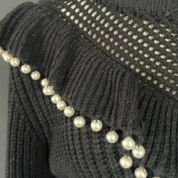 ZARA knit sweater with pearl detail. - Picture 2 of 4